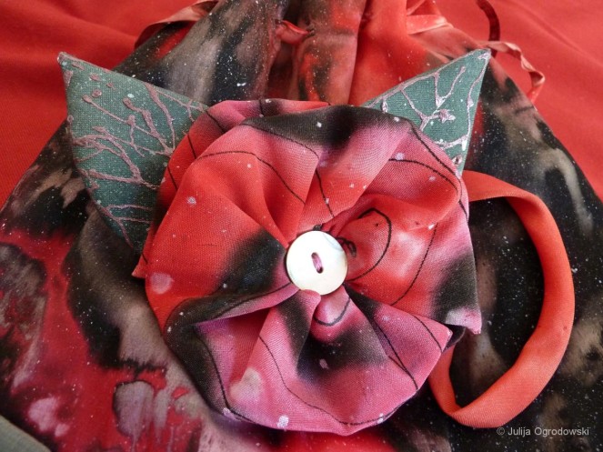 Crepe Satin Beutel Fragment